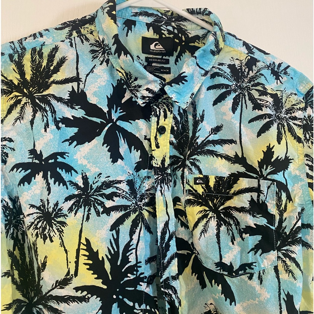 Print quicksilver shirt one pocket in front perfect condition